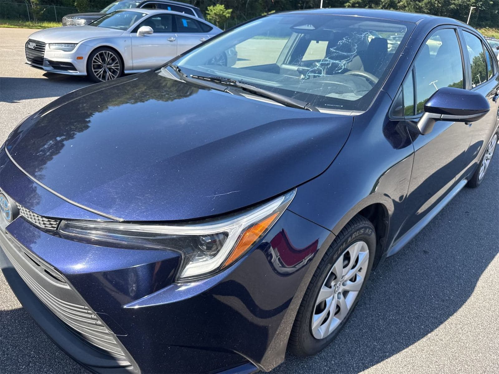 2023 Toyota Corolla HYBRID LE photo 1