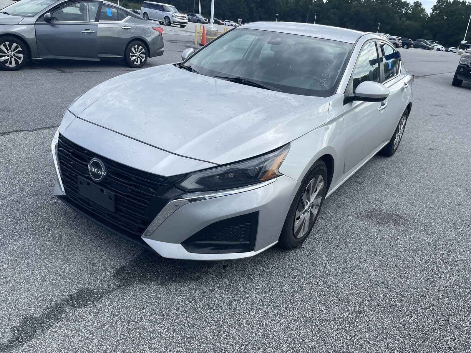 2023 Nissan Altima 2.5 S photo 1
