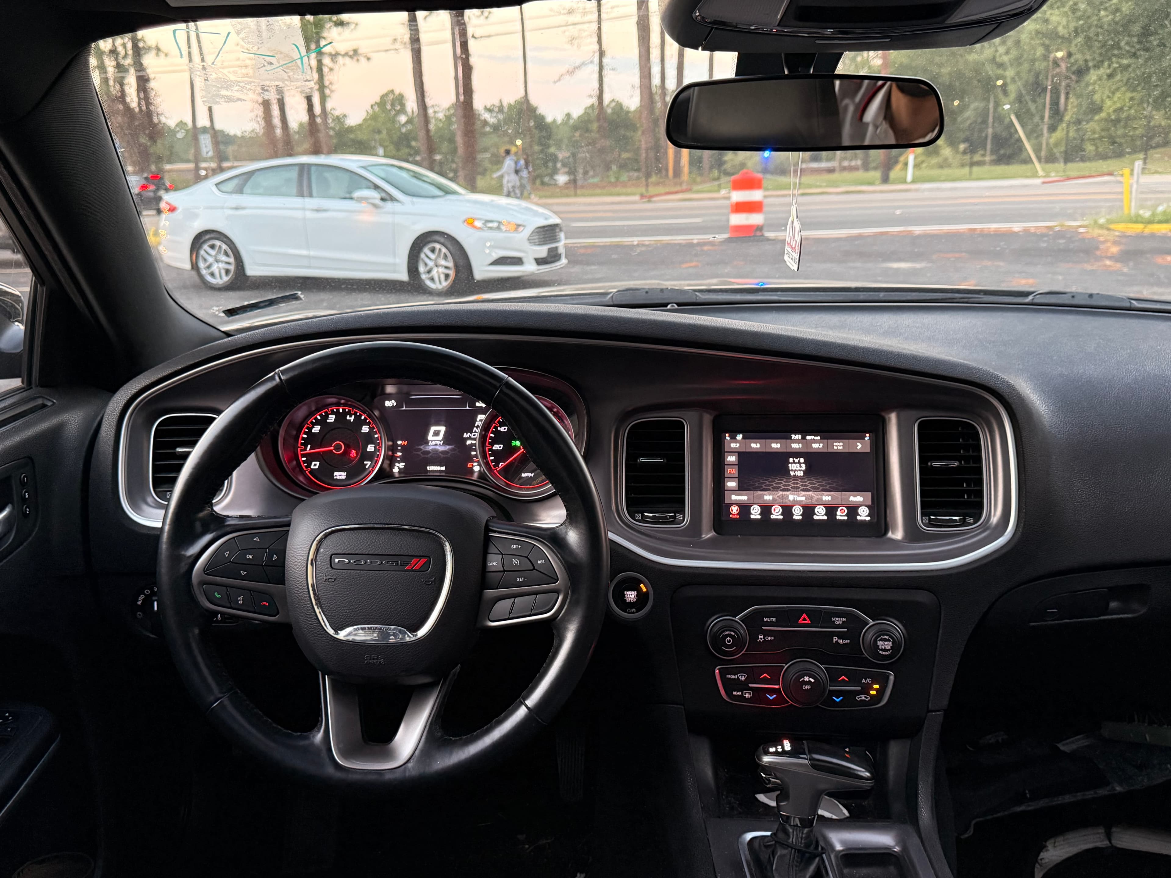 2021 Dodge Charger SXT - Photo 4